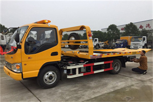 熊儿寨乡哪里有拖车服务